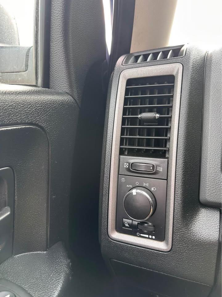 2018 RAM 1500 ST - Photo #8