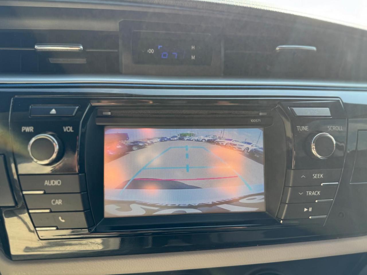 2016 Toyota Corolla AUTO NO ACCIDENT HEATED SEATS B-T BACKUP CAMERA - Photo #17