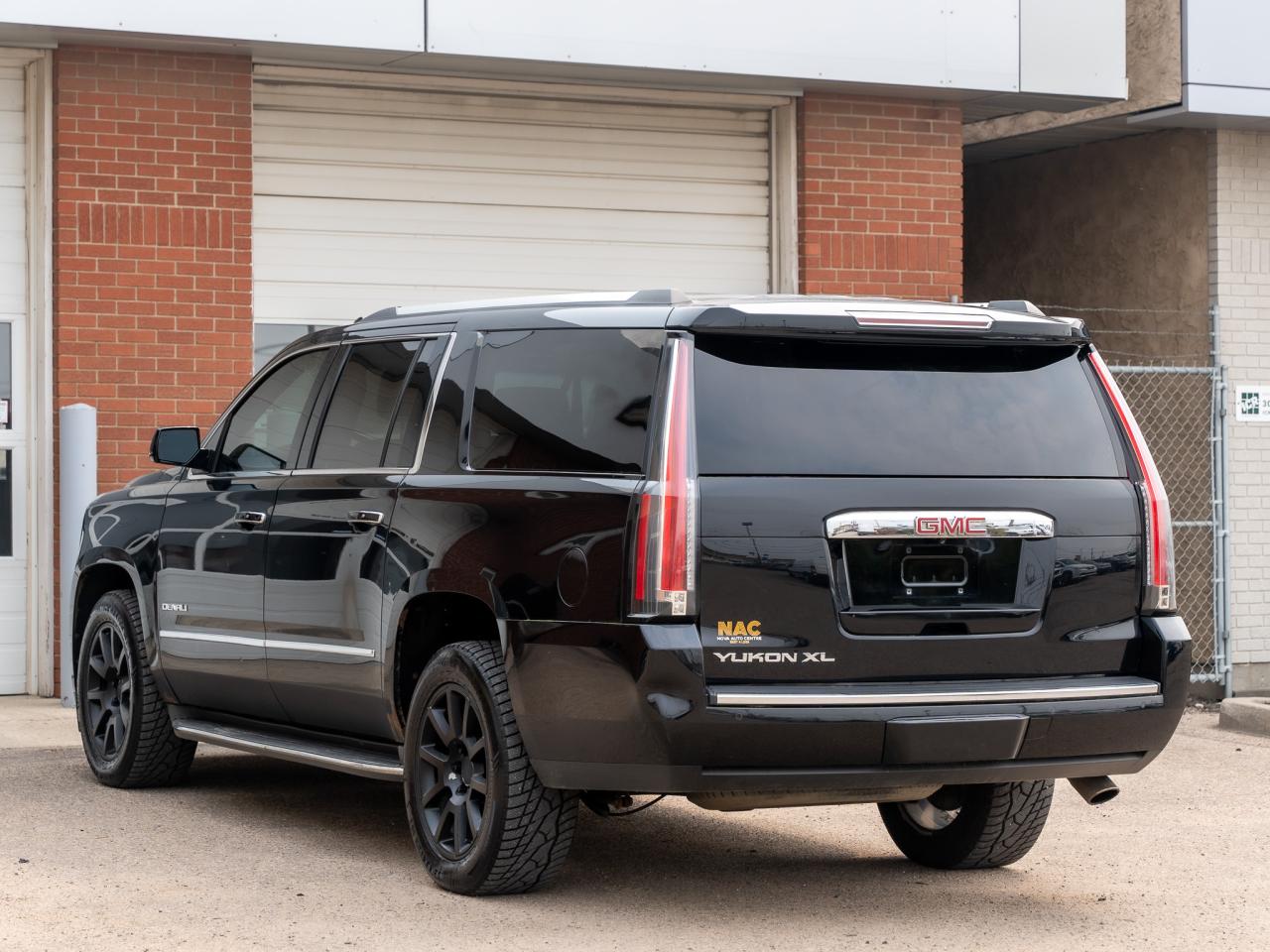 2016 GMC Yukon XL Denali - Photo #5