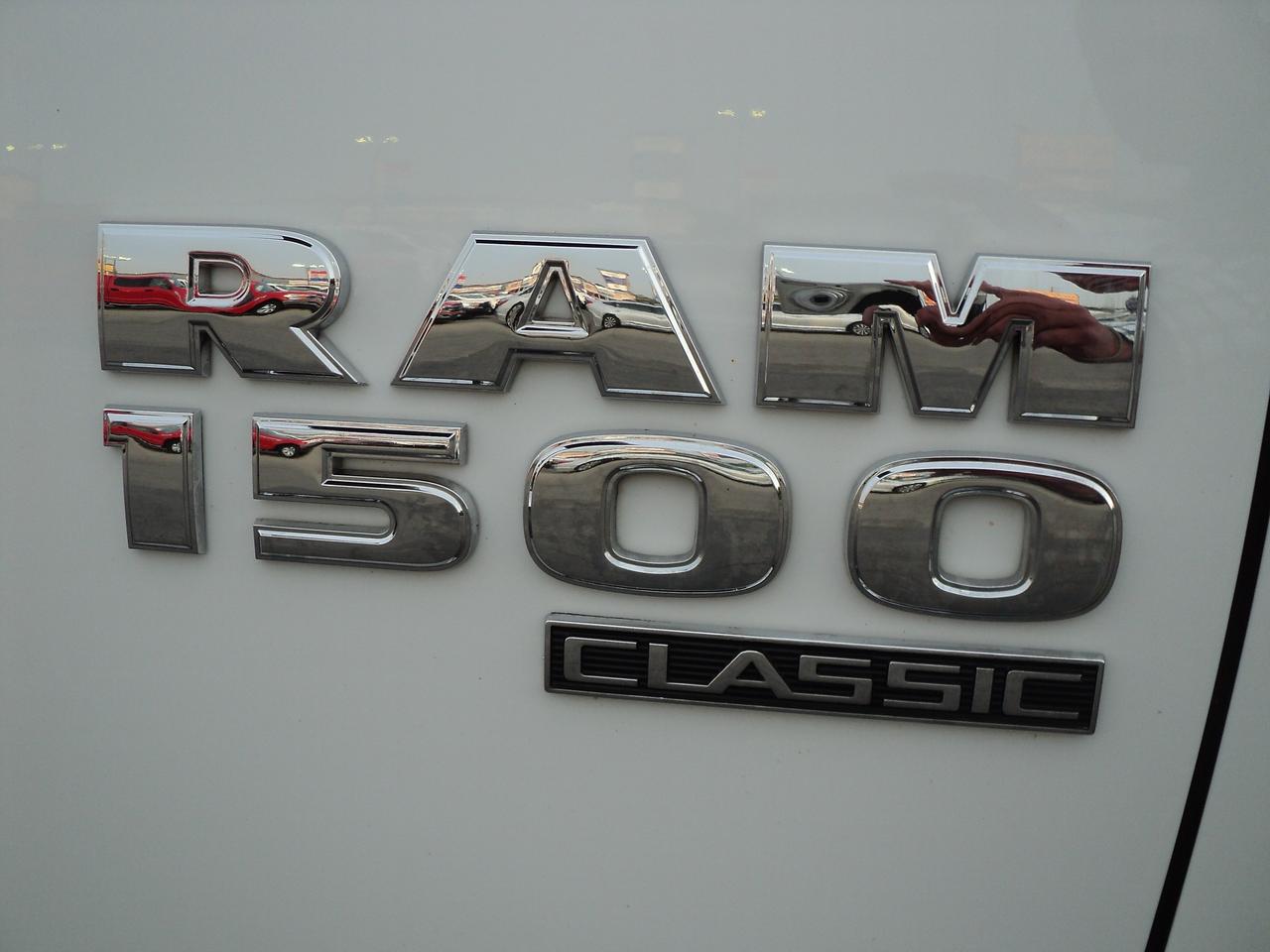 2019 RAM 1500 Classic SLT 4WD CrewCab 3.6L6cylGas 5'7"Box HeatedSeats Photo