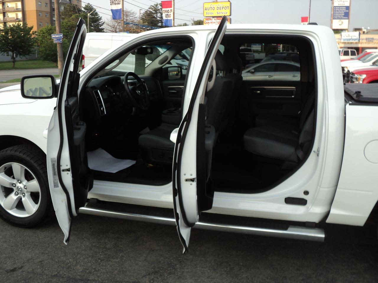 2019 RAM 1500 Classic SLT CrewCab 4x4 3.6L6cyl HeatedSeats 5'7"Box - Photo #9