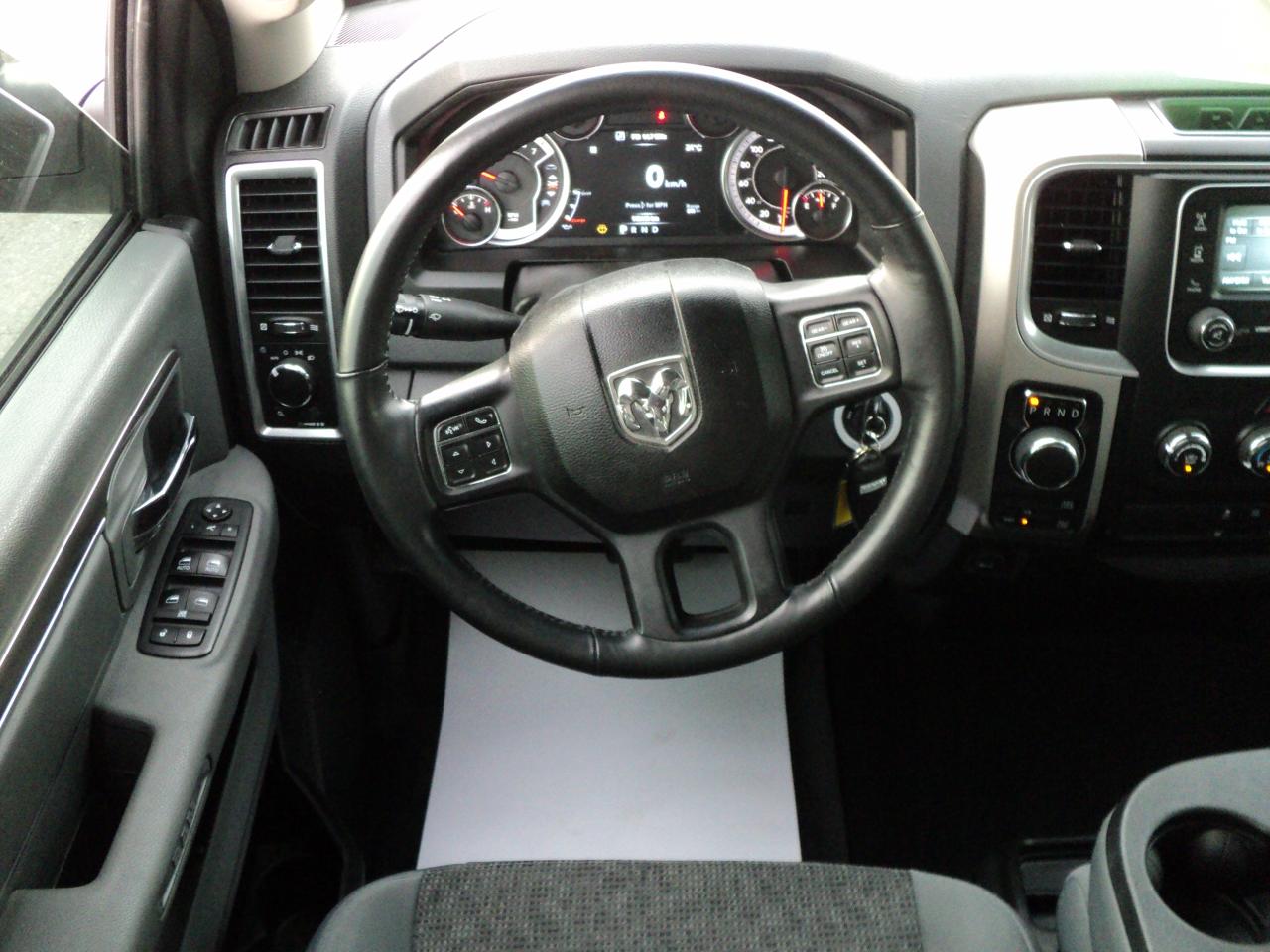2019 RAM 1500 Classic SLT CrewCab 4x4 3.6L6cyl HeatedSeats 5'7"Box - Photo #13
