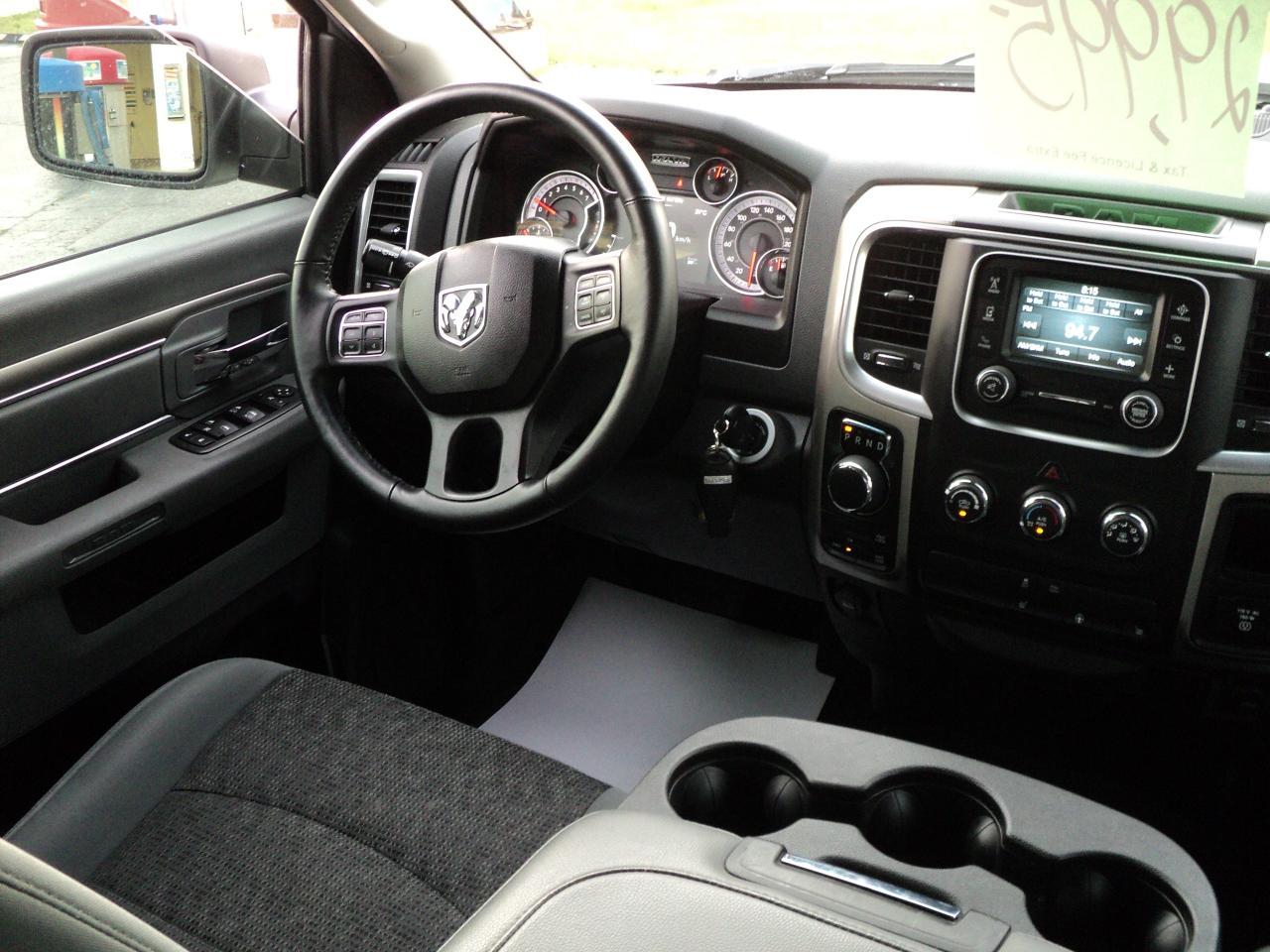 2019 RAM 1500 Classic SLT CrewCab 4x4 3.6L6cyl HeatedSeats 5'7"Box - Photo #14