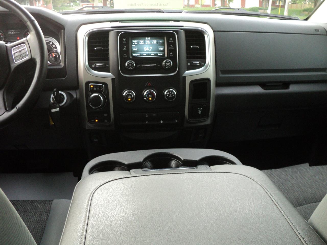 2019 RAM 1500 Classic SLT 4WD CrewCab 3.6L6cylGas 5'7"Box HeatedSeats Photo