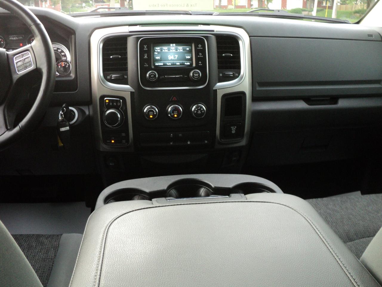 2019 RAM 1500 Classic SLT CrewCab 4x4 3.6L6cyl HeatedSeats 5'7"Box - Photo #15
