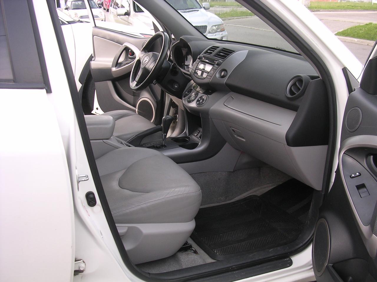 2008 Toyota RAV4 LIMITED  - Photo #11