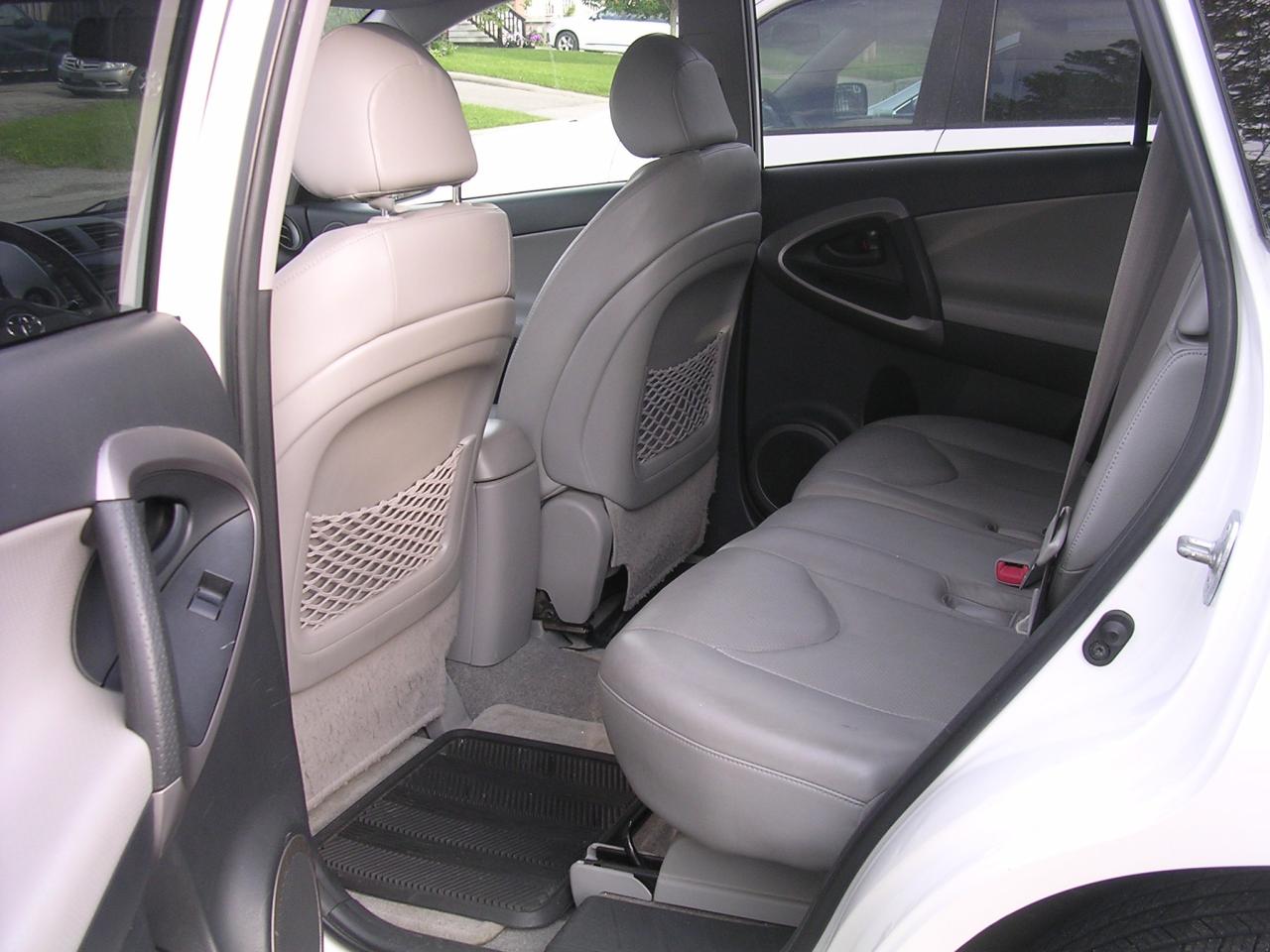 2008 Toyota RAV4 LIMITED  - Photo #7