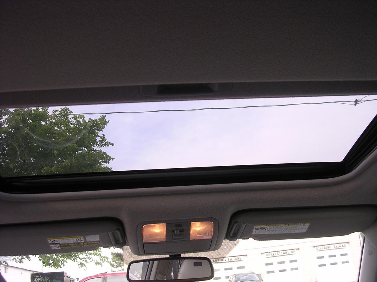 2008 Toyota RAV4 LIMITED  - Photo #9