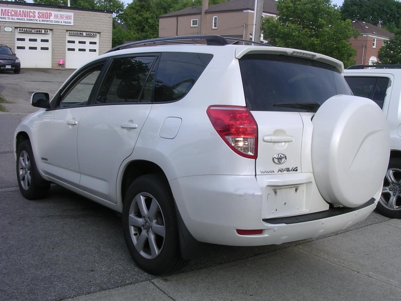 2008 Toyota RAV4 LIMITED  - Photo #4