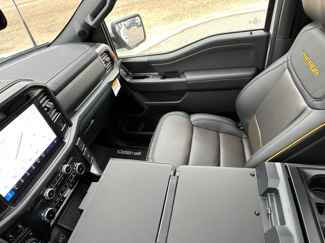 2025 Ford F-150 TREMOR 4WD SuperCrew 5.5' Box 402A Photo5