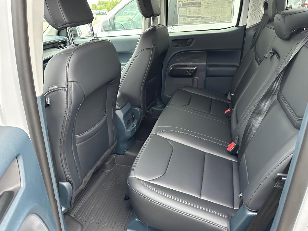 2025 Ford Maverick LARIAT AWD SuperCrew 501A Photo5