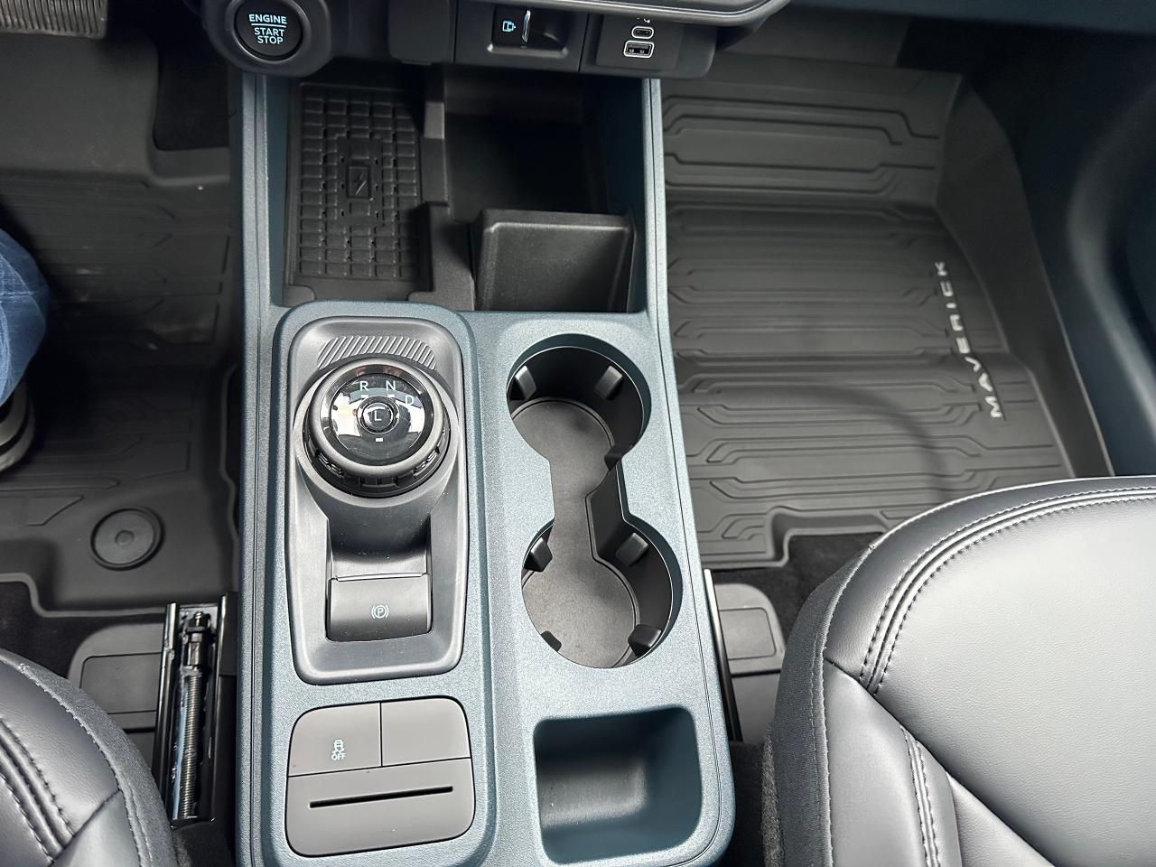 2025 Ford Maverick LARIAT AWD SuperCrew 501A Photo5