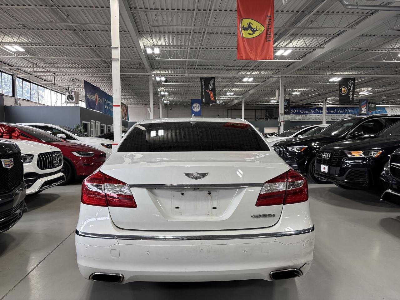 2012 Hyundai Genesis Sedan V6|RWD|PREMIUMPACKAGE|LEXICONAUDIO|LEATHER|SUNROOF - Photo #5