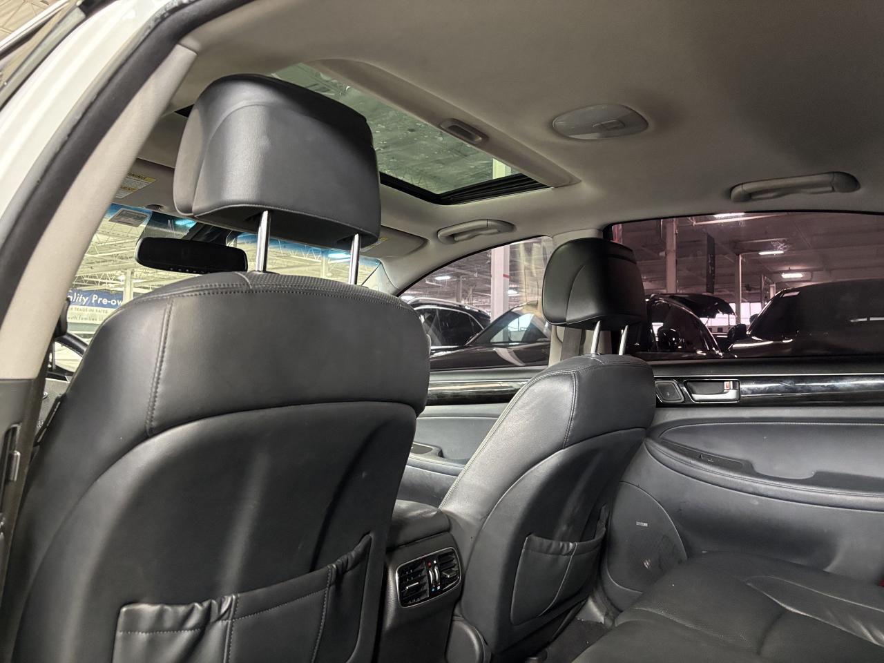 2012 Hyundai Genesis Sedan V6|RWD|PREMIUMPACKAGE|LEXICONAUDIO|LEATHER|SUNROOF - Photo #7