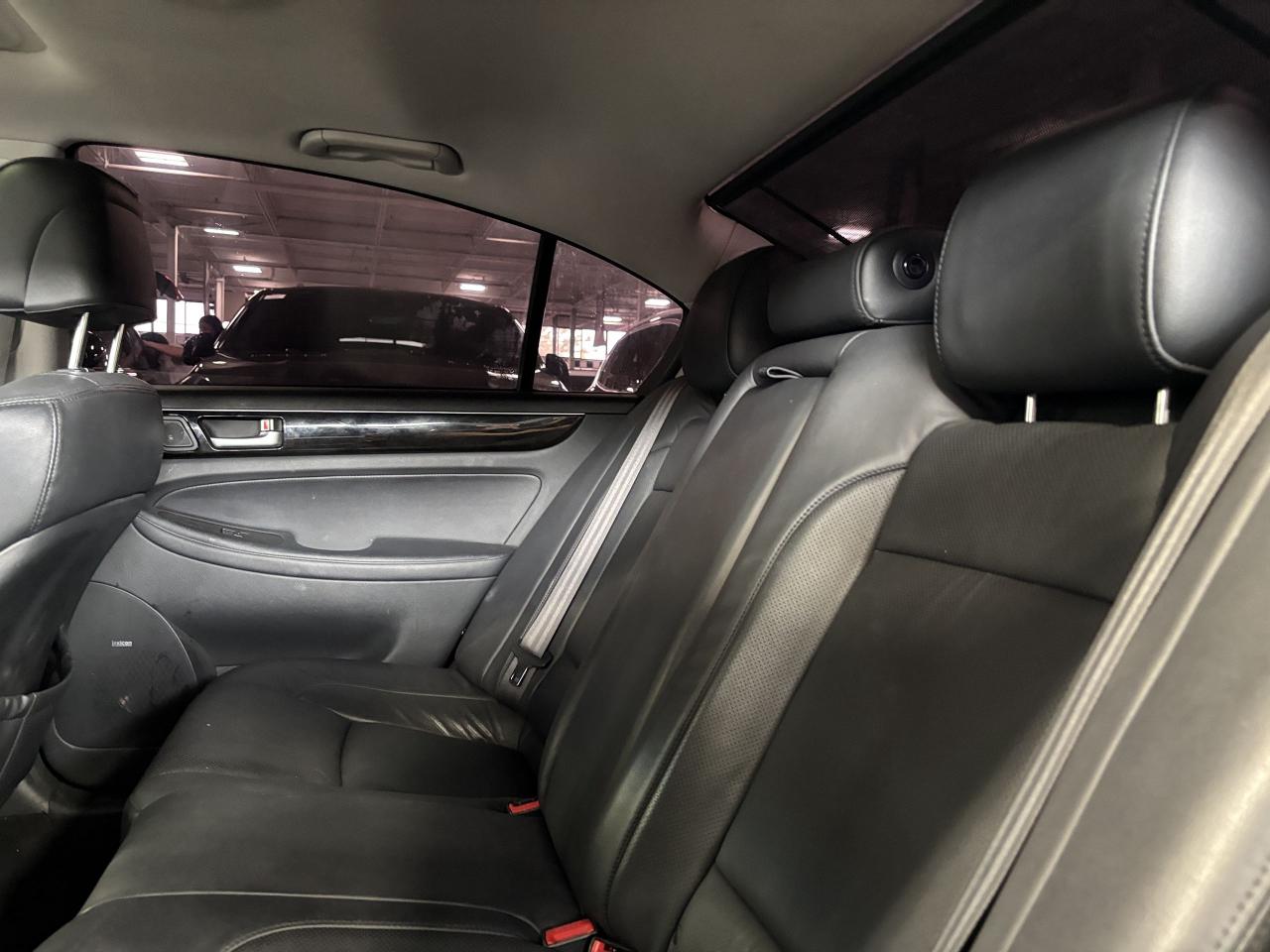 2012 Hyundai Genesis Sedan V6|RWD|PREMIUMPACKAGE|LEXICONAUDIO|LEATHER|SUNROOF - Photo #8