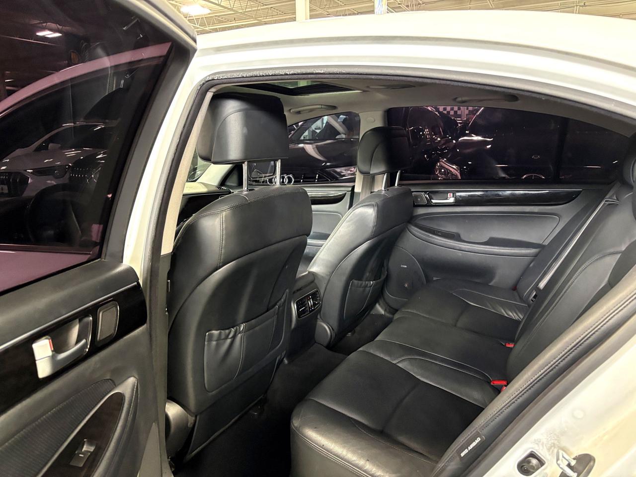 2012 Hyundai Genesis Sedan V6|RWD|PREMIUMPACKAGE|LEXICONAUDIO|LEATHER|SUNROOF - Photo #6