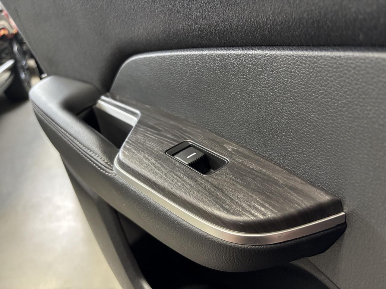 2019 Honda Clarity Plug-In Hybrid Touring|NAV|WOOD|LEATHER|ALLOYS|APPLECARPLAY|AAUTO - Photo #9