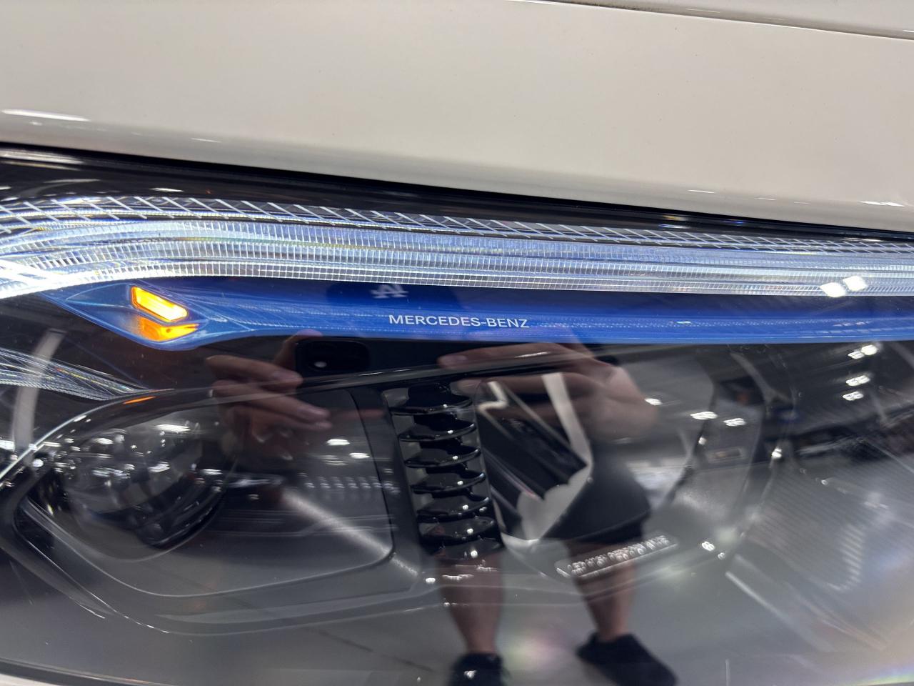 2023 Mercedes-Benz EQB EQB350|4MATIC|SUV|AMGPKG|NAV|HUD|AMBIENT|BURMESTER - Photo #4