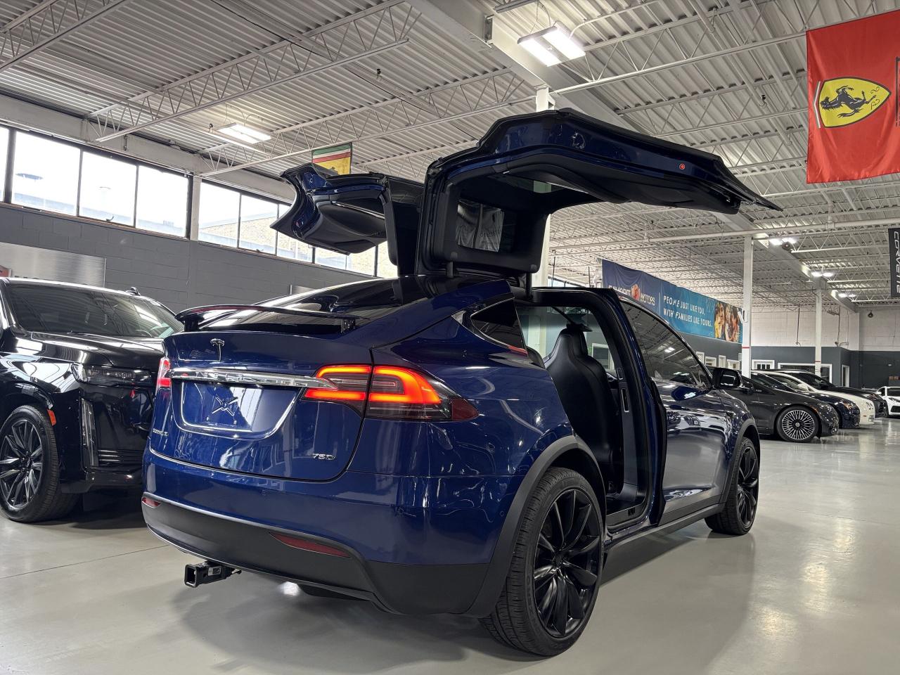 2017 Tesla Model X 75D|AWD|ENHANCEDAUTOPILOT|FALCONDOORS|NAV|AIRSUSP| - Photo #4