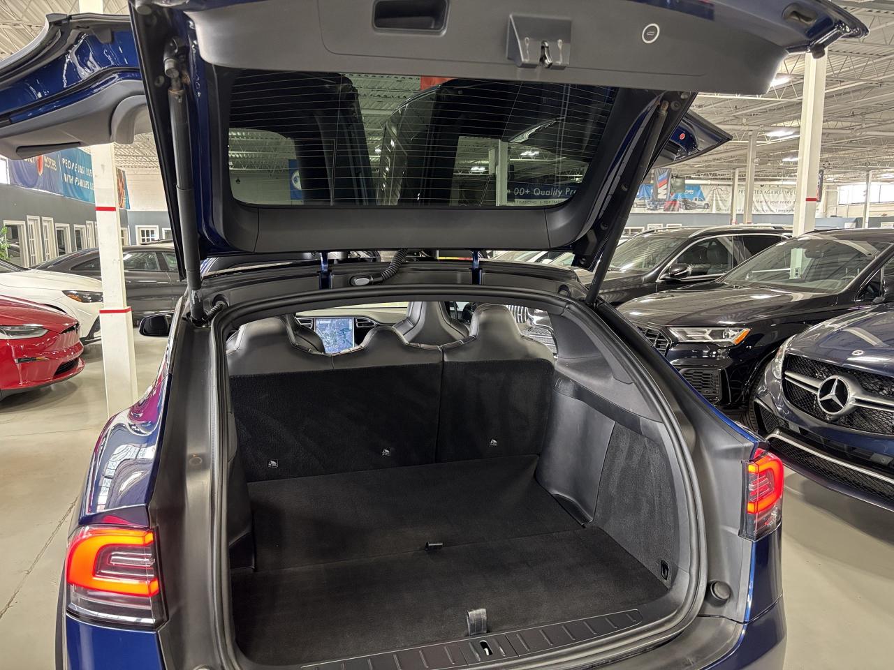 2017 Tesla Model X 75D|AWD|ENHANCEDAUTOPILOT|FALCONDOORS|NAV|AIRSUSP| - Photo #6