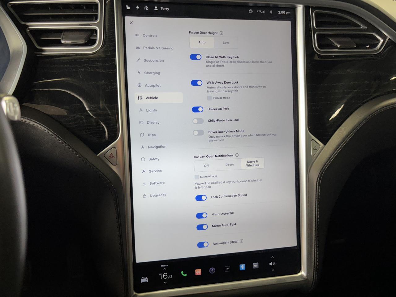 2017 Tesla Model X 75D|AWD|ENHANCEDAUTOPILOT|FALCONDOORS|NAV|AIRSUSP| - Photo #26