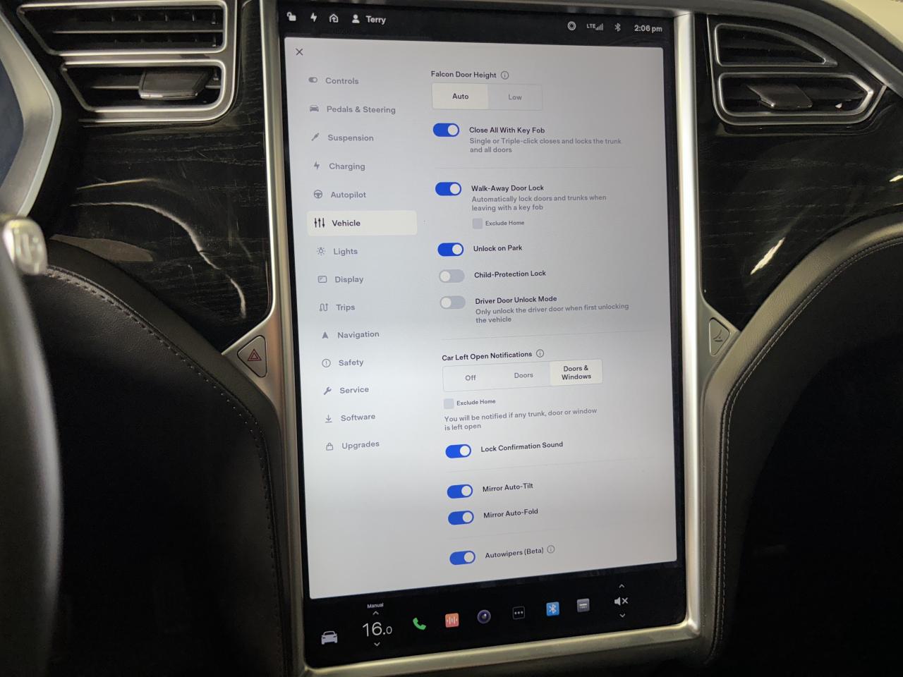 2017 Tesla Model X 75D|AWD|ENHANCEDAUTOPILOT|FALCONDOORS|NAV|AIRSUSP| - Photo #26