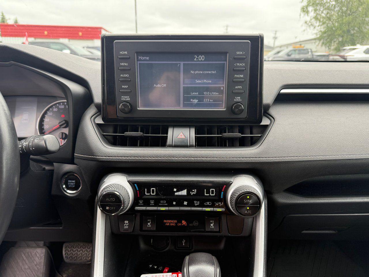 2020 Toyota RAV4 XLE AWD Photo