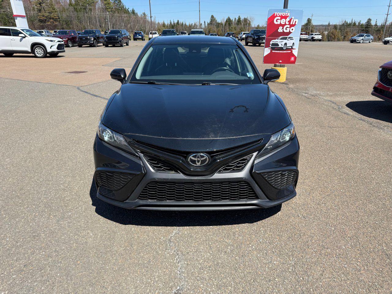 2021 Toyota Camry SE Photo1