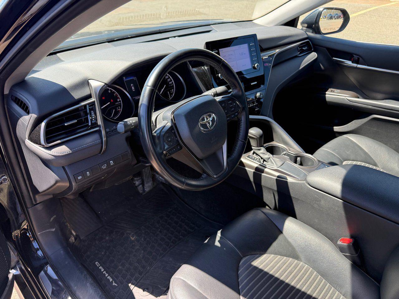 2021 Toyota Camry SE Photo