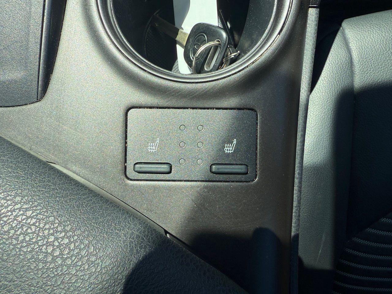 2021 Toyota Camry SE Photo