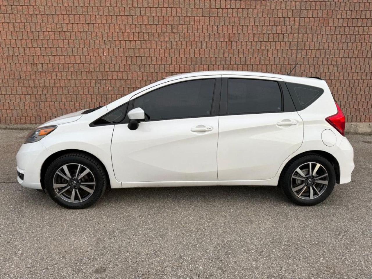 2017 Nissan Versa Note SL | CLEAN CARFAX | NAVI | BACK-UP CAM | BLUETOOTH | HEATED SEATS | - Photo #3