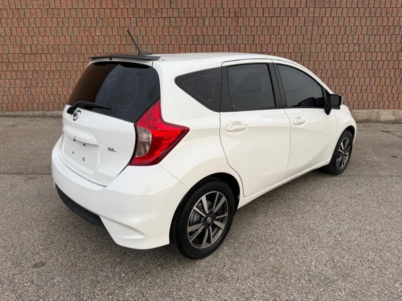 2017 Nissan Versa Note SL | CLEAN CARFAX | NAVI | BACK-UP CAM | BLUETOOTH | HEATED SEATS | - Photo #6