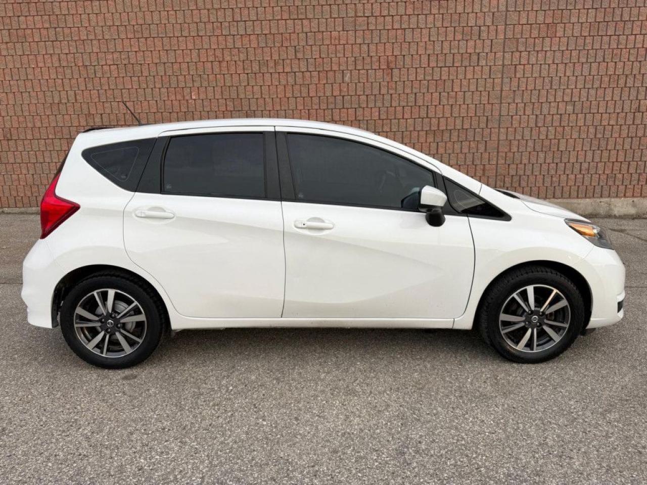 2017 Nissan Versa Note SL | CLEAN CARFAX | NAVI | BACK-UP CAM | BLUETOOTH | HEATED SEATS | - Photo #8