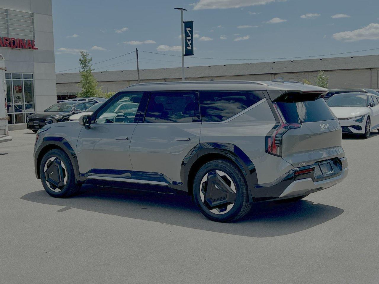 2026 Kia EV9 LAND AWD W/ PLUS PACKAGE Photo