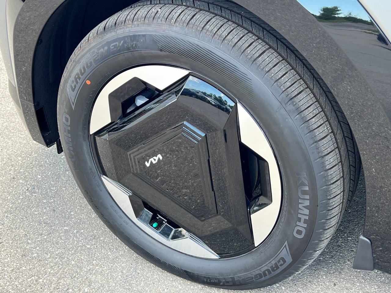 2026 Kia EV9 LAND AWD W/ PLUS PACKAGE Photo