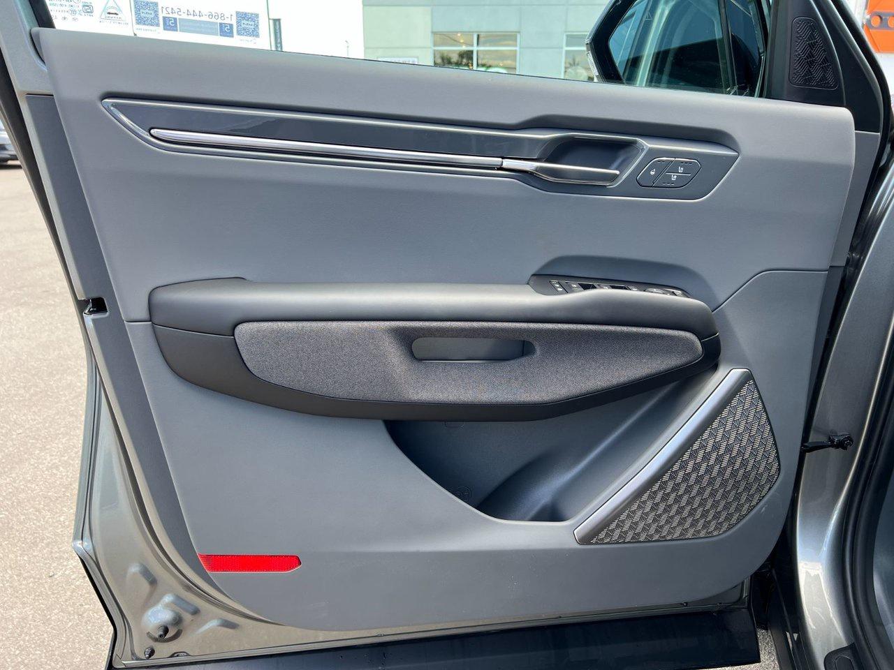 2026 Kia EV9 LAND AWD W/ PLUS PACKAGE Photo