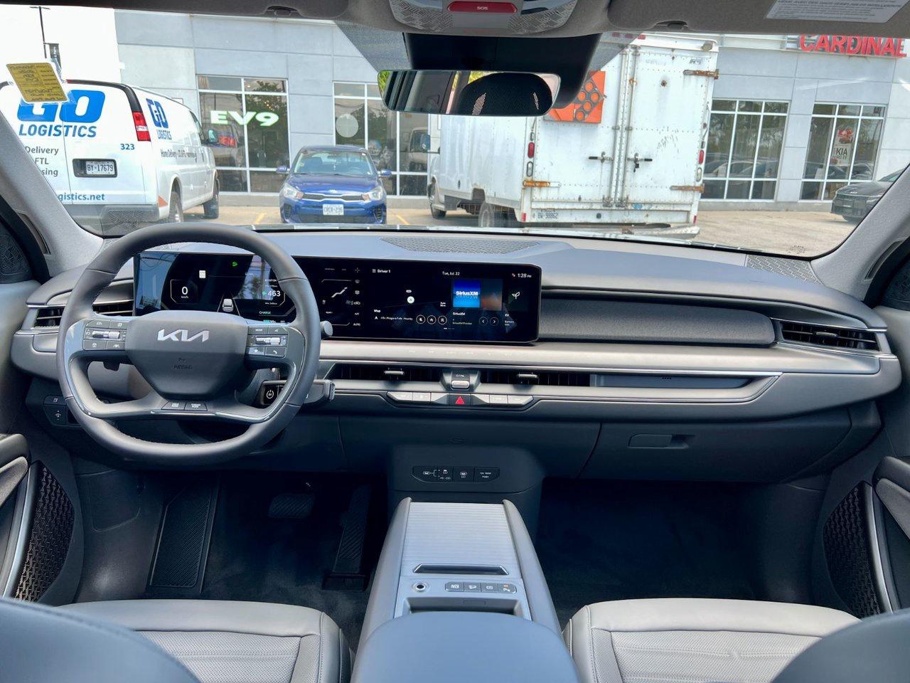 2026 Kia EV9 LAND AWD W/ PLUS PACKAGE Photo