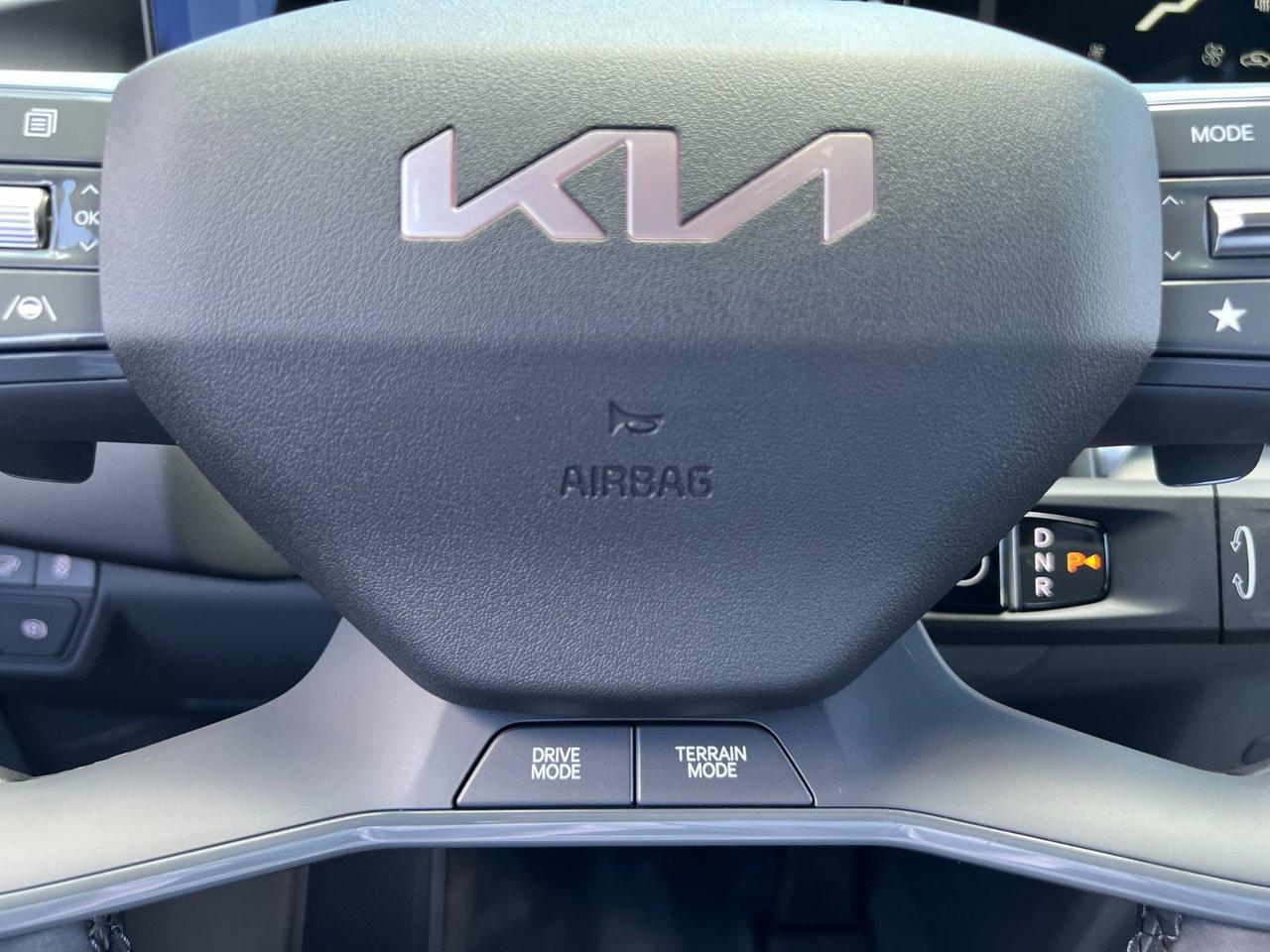2026 Kia EV9 LAND AWD W/ PLUS PACKAGE Photo