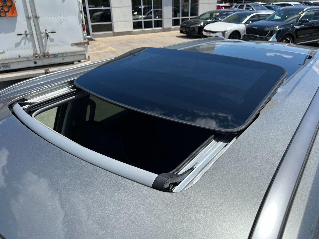 2026 Kia EV9 LAND AWD W/ PLUS PACKAGE Photo