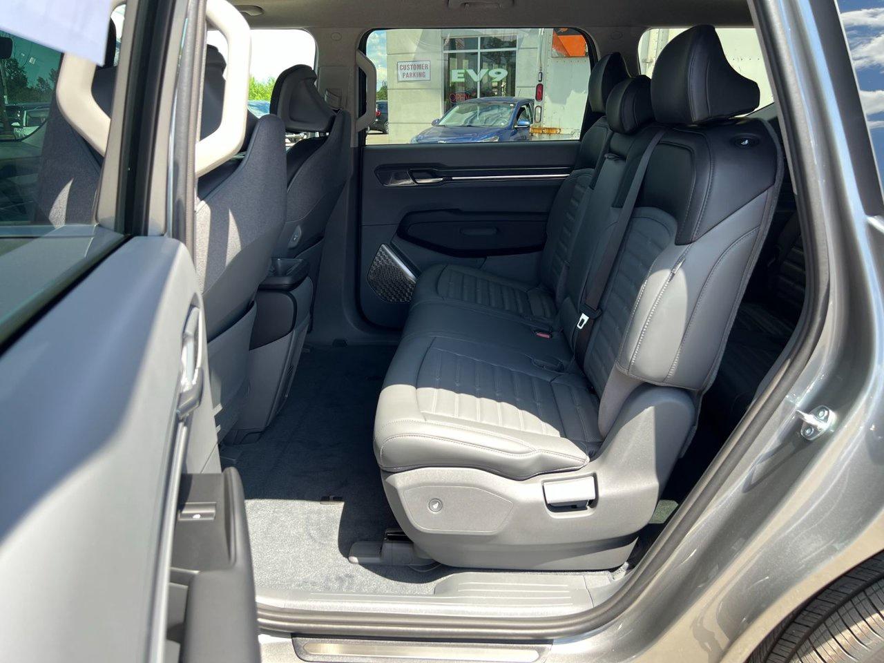 2026 Kia EV9 LAND AWD W/ PLUS PACKAGE Photo