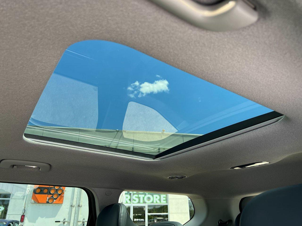 2026 Kia EV9 LAND AWD W/ PLUS PACKAGE Photo