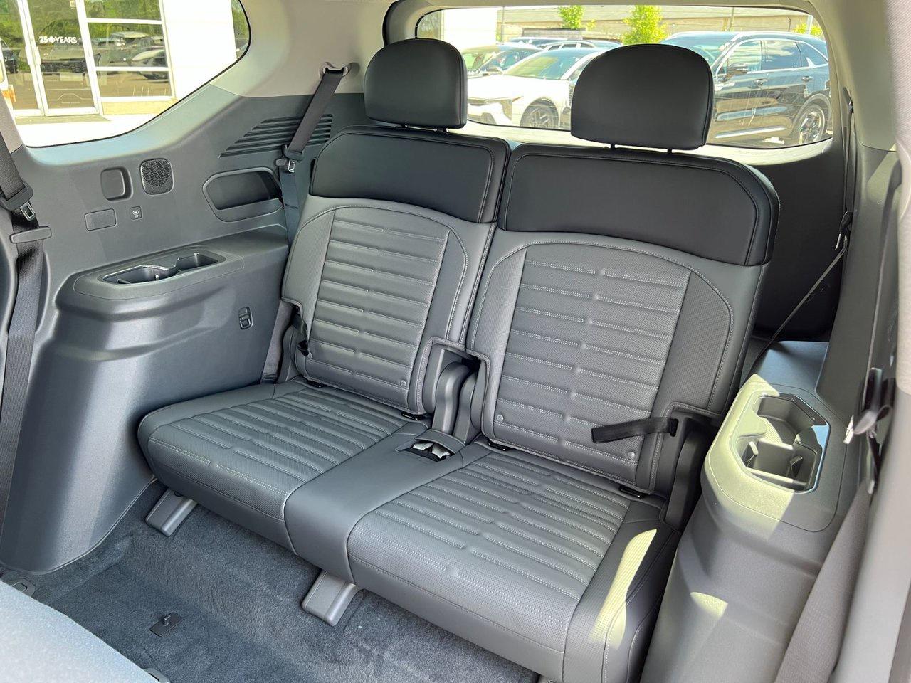 2026 Kia EV9 LAND AWD W/ PLUS PACKAGE Photo