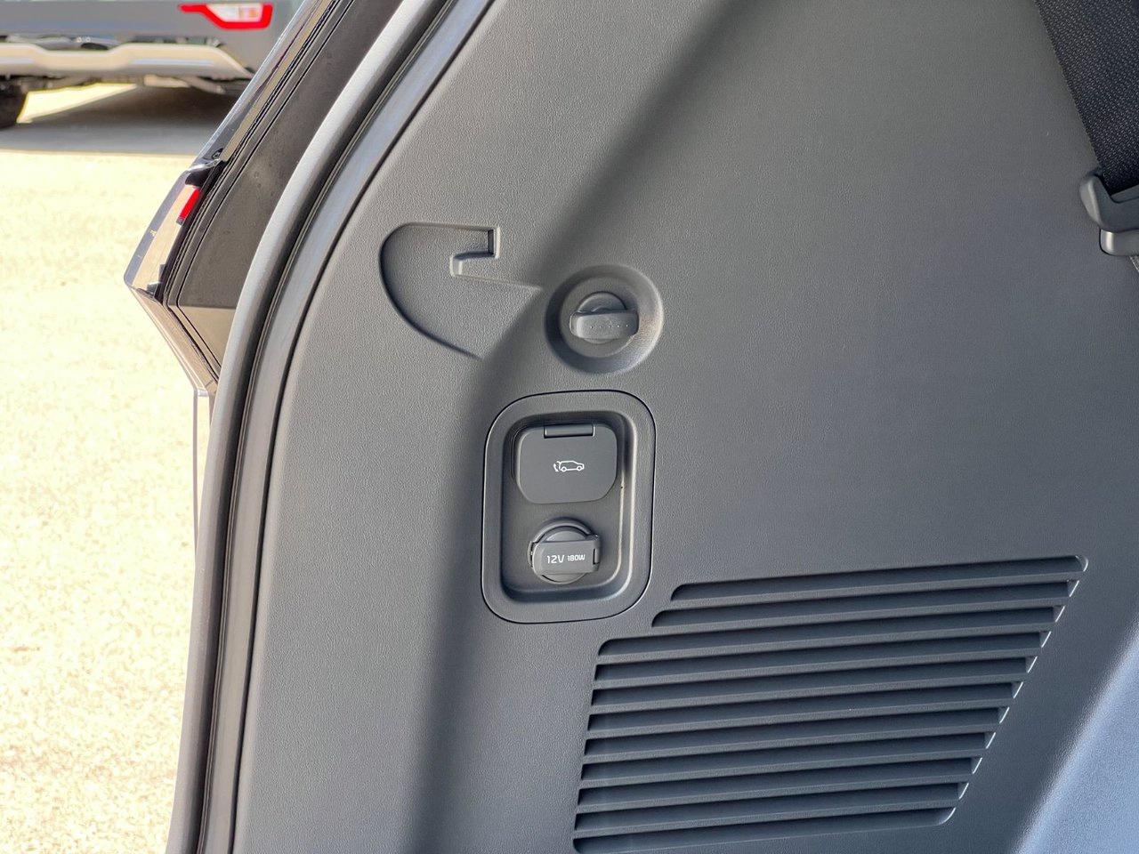 2026 Kia EV9 LAND AWD W/ PLUS PACKAGE Photo