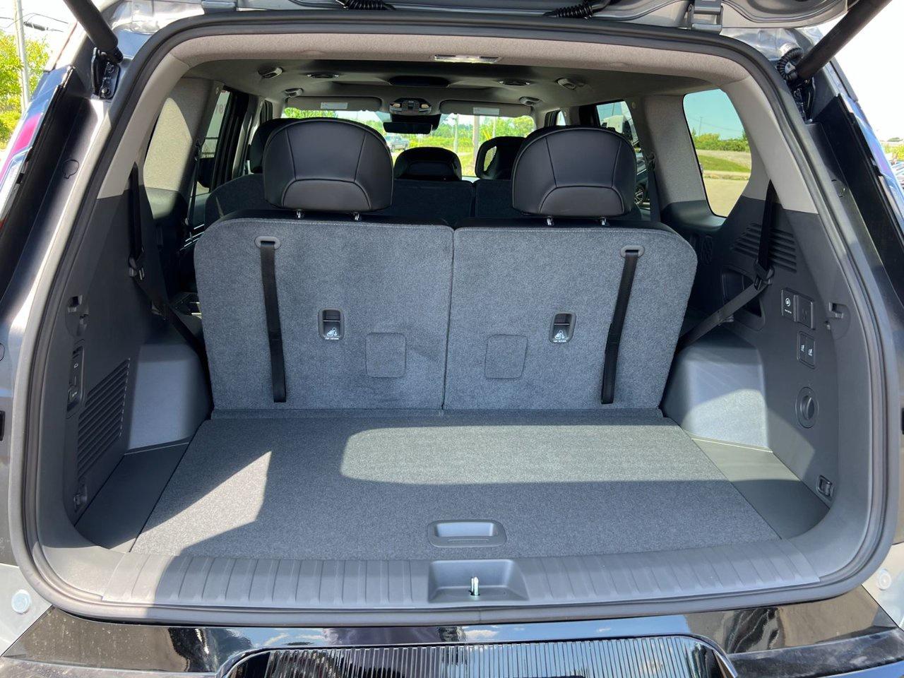 2026 Kia EV9 LAND AWD W/ PLUS PACKAGE Photo