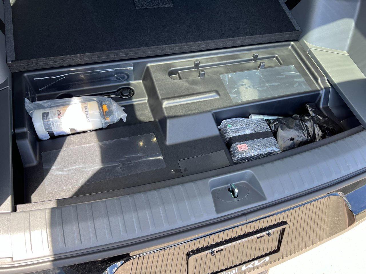 2026 Kia EV9 LAND AWD W/ PLUS PACKAGE Photo