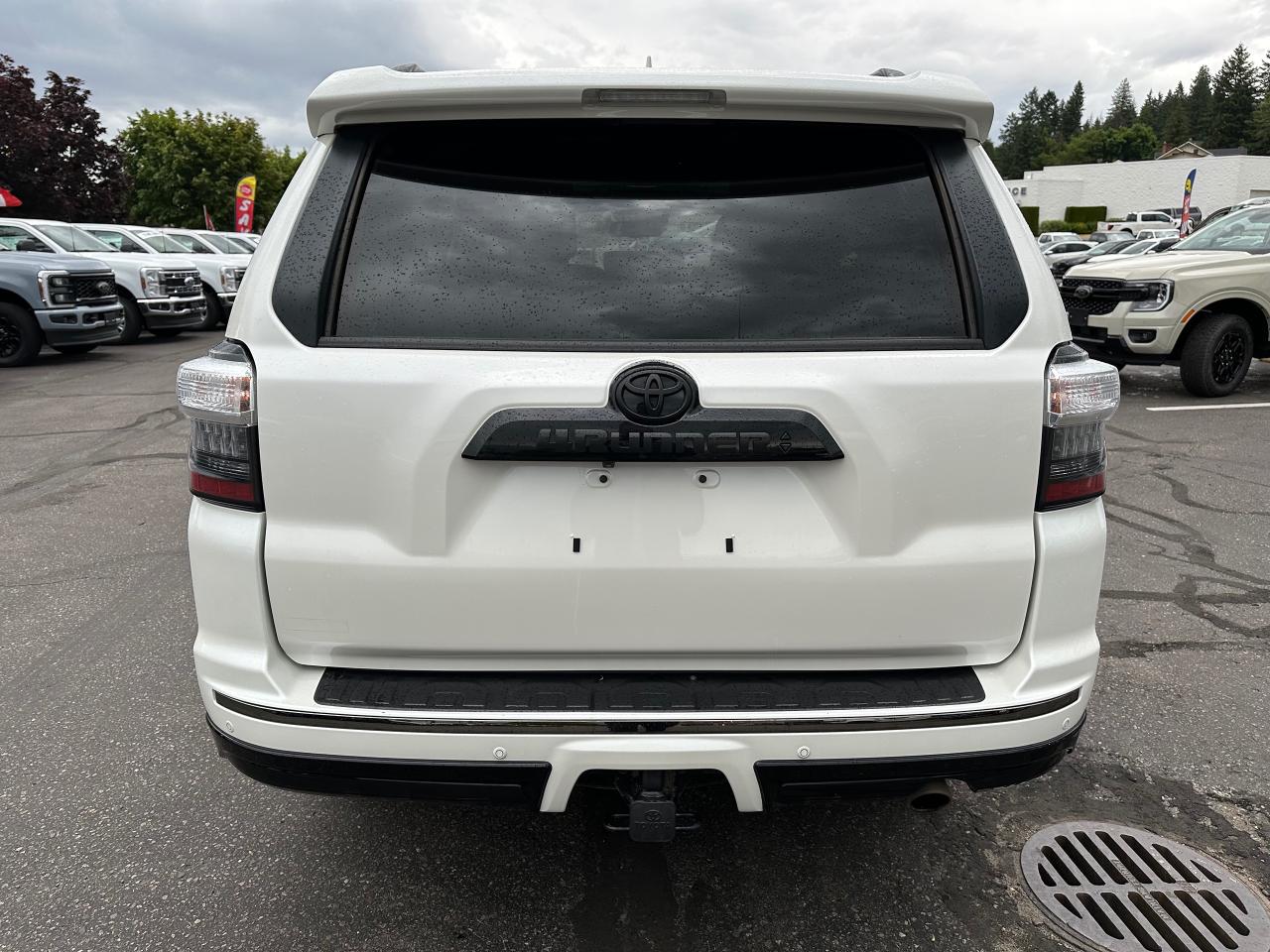 2021 Toyota 4Runner BASE Photo5