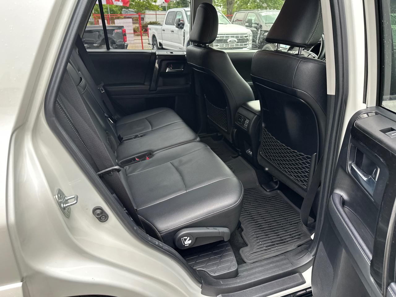 2021 Toyota 4Runner BASE Photo5