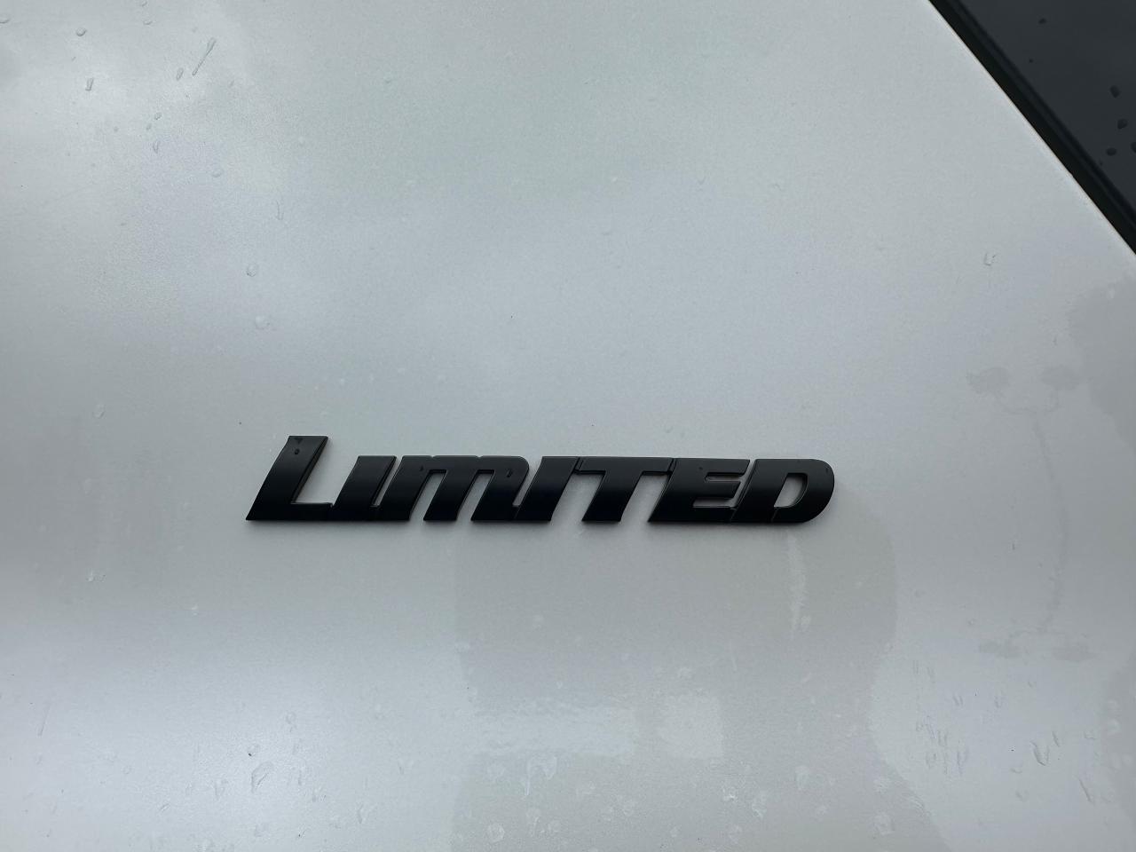 2021 Toyota 4Runner BASE Photo5