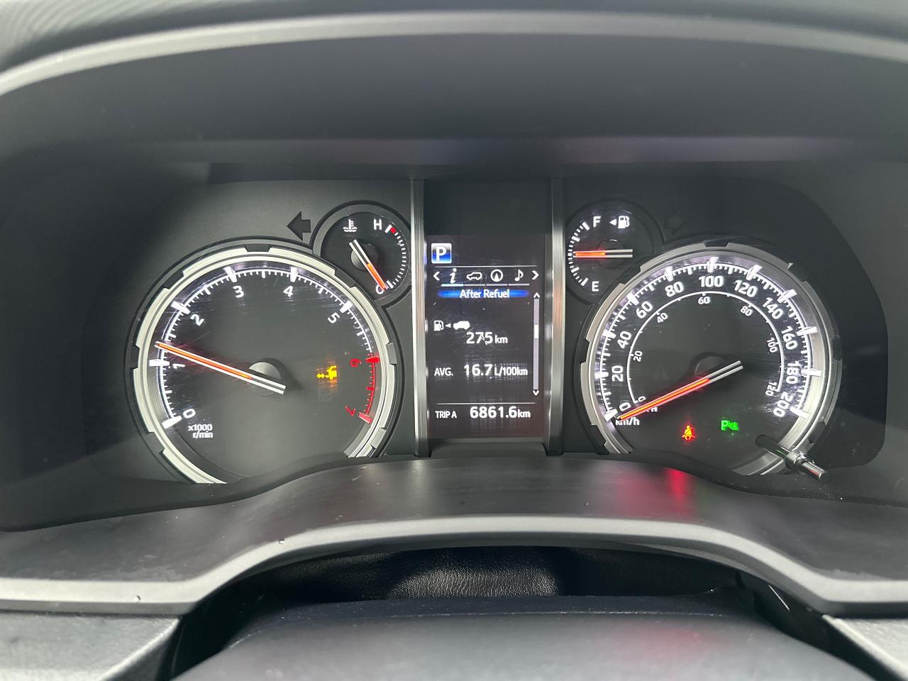 2021 Toyota 4Runner BASE Photo5