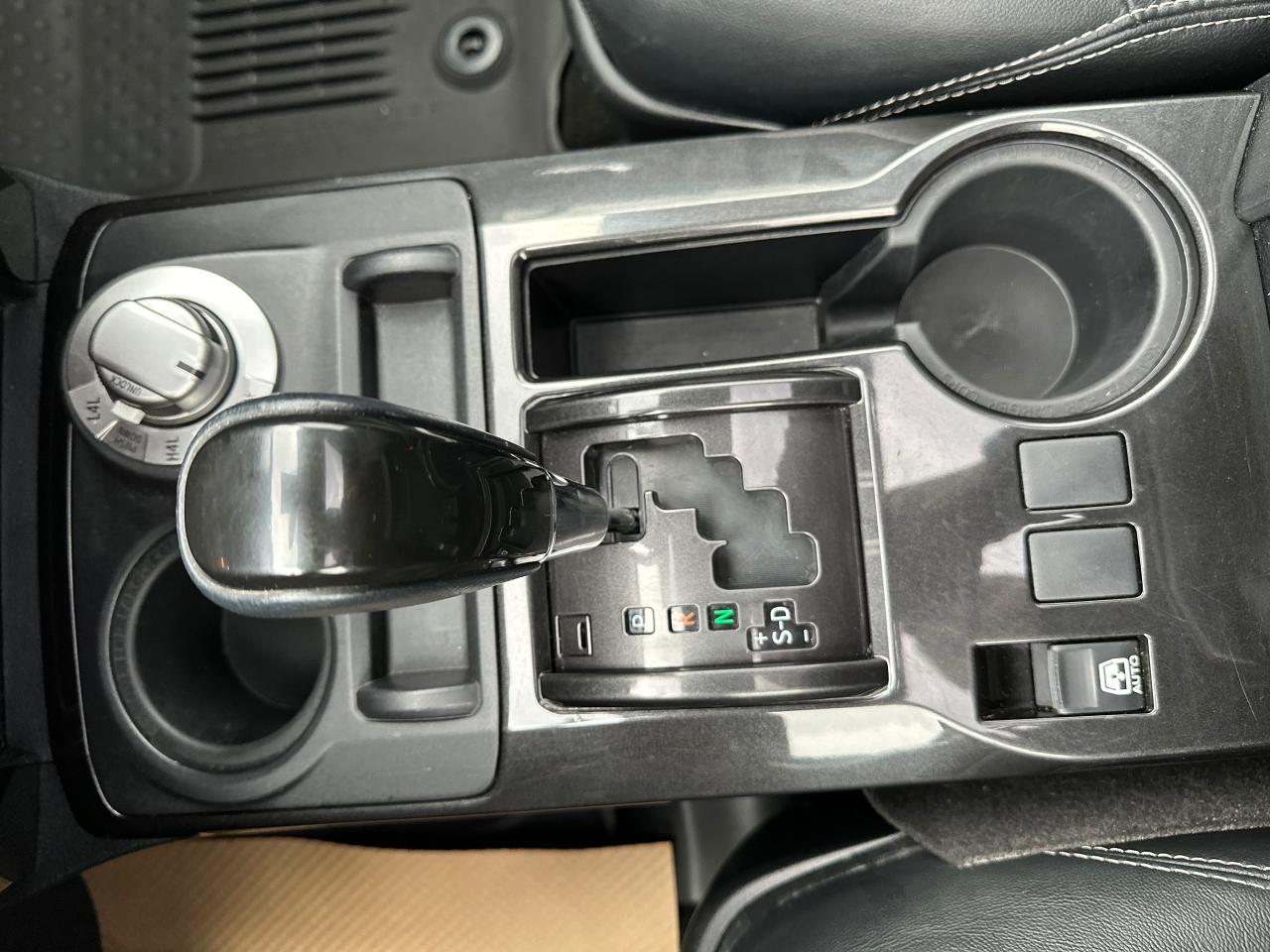 2021 Toyota 4Runner BASE Photo5